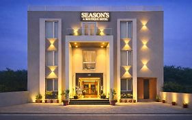 Seasons Boutique Hotel Near Sajjangarh Biological Park, Udaipur